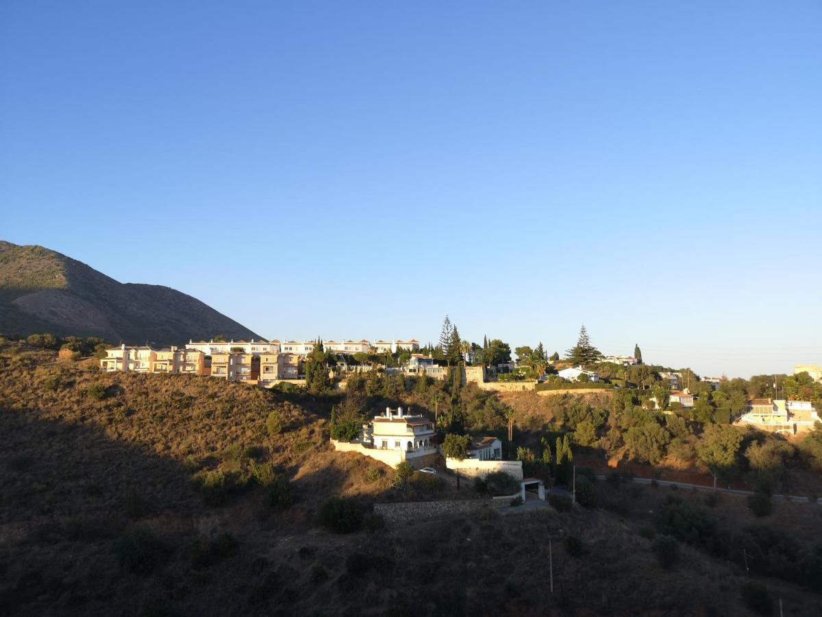 פואנגירולה Apartamento Las Brisas מראה חיצוני תמונה