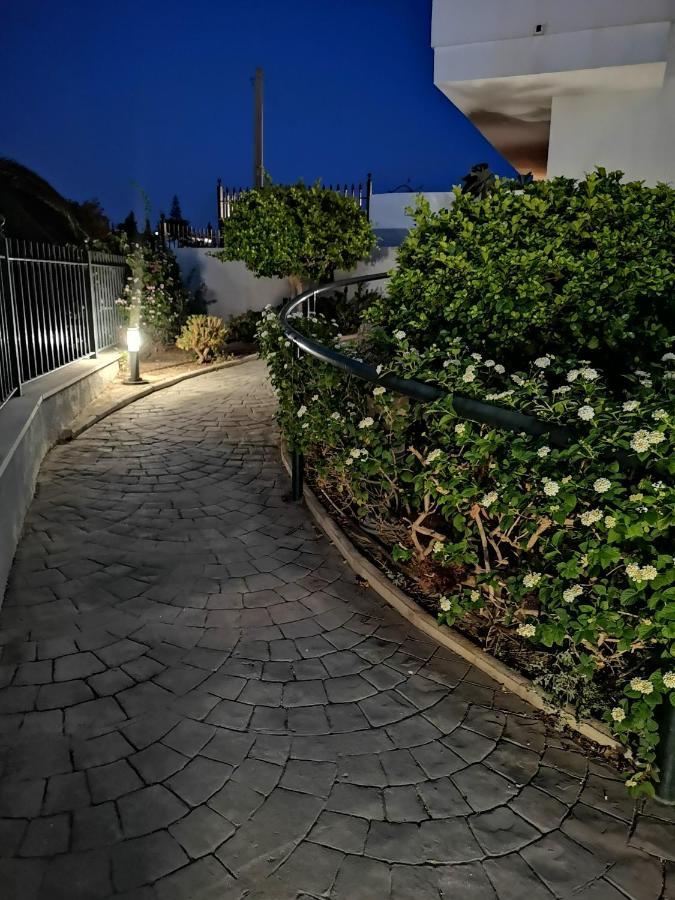פואנגירולה Apartamento Las Brisas מראה חיצוני תמונה